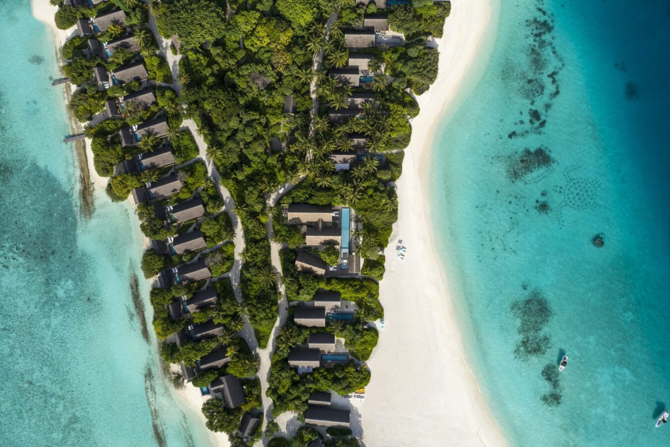 Four Seasons Resort Maldives at Landaa Giraavaru