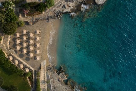 Minos Palace Resort Unveils 2026 Wellness Programme with Visiting Practitioners