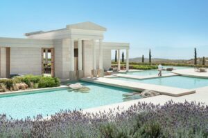Review - We Check in to Amanzoe, Greece