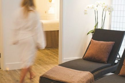Review - Juliet Kinsman Tests the Skin Specific Facial by Elemis