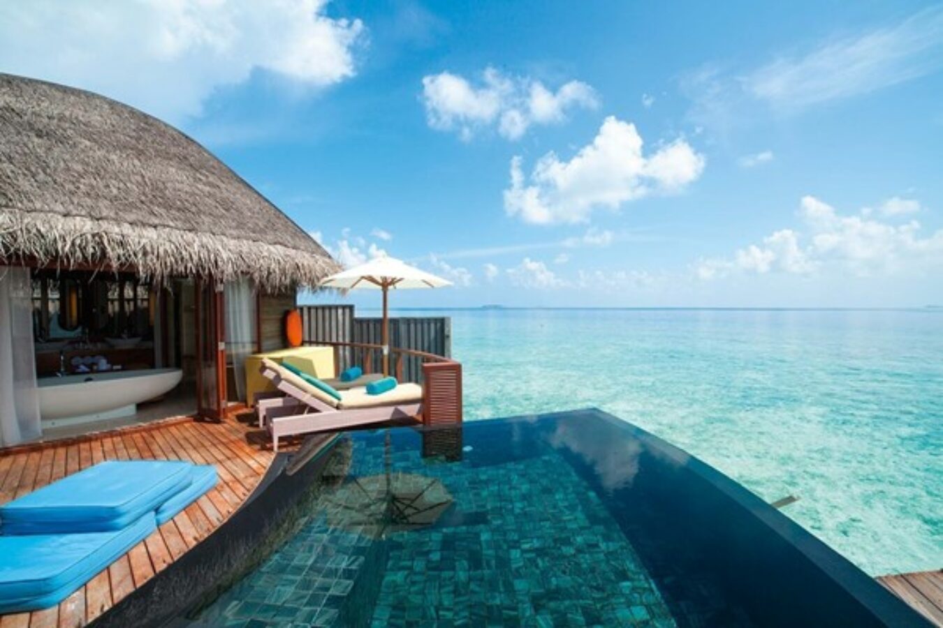 Review - Mimi Spencer Checks in to Constance Halaveli, Maldives