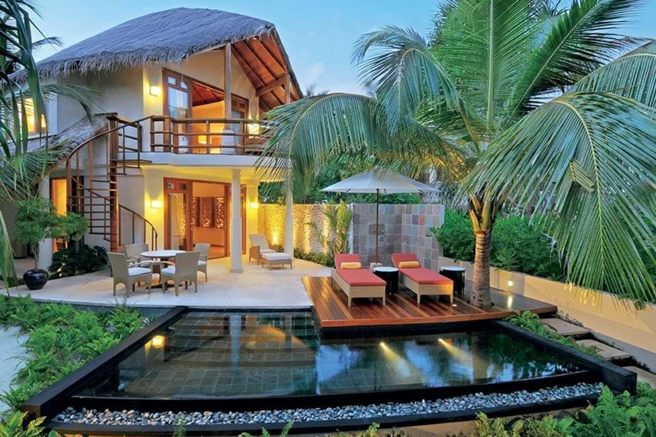 Review - Mimi Spencer Checks in to Constance Halaveli, Maldives