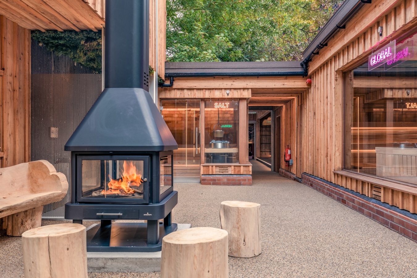 Review – We Check in to Ffolkes Spa in Norfolk, UK