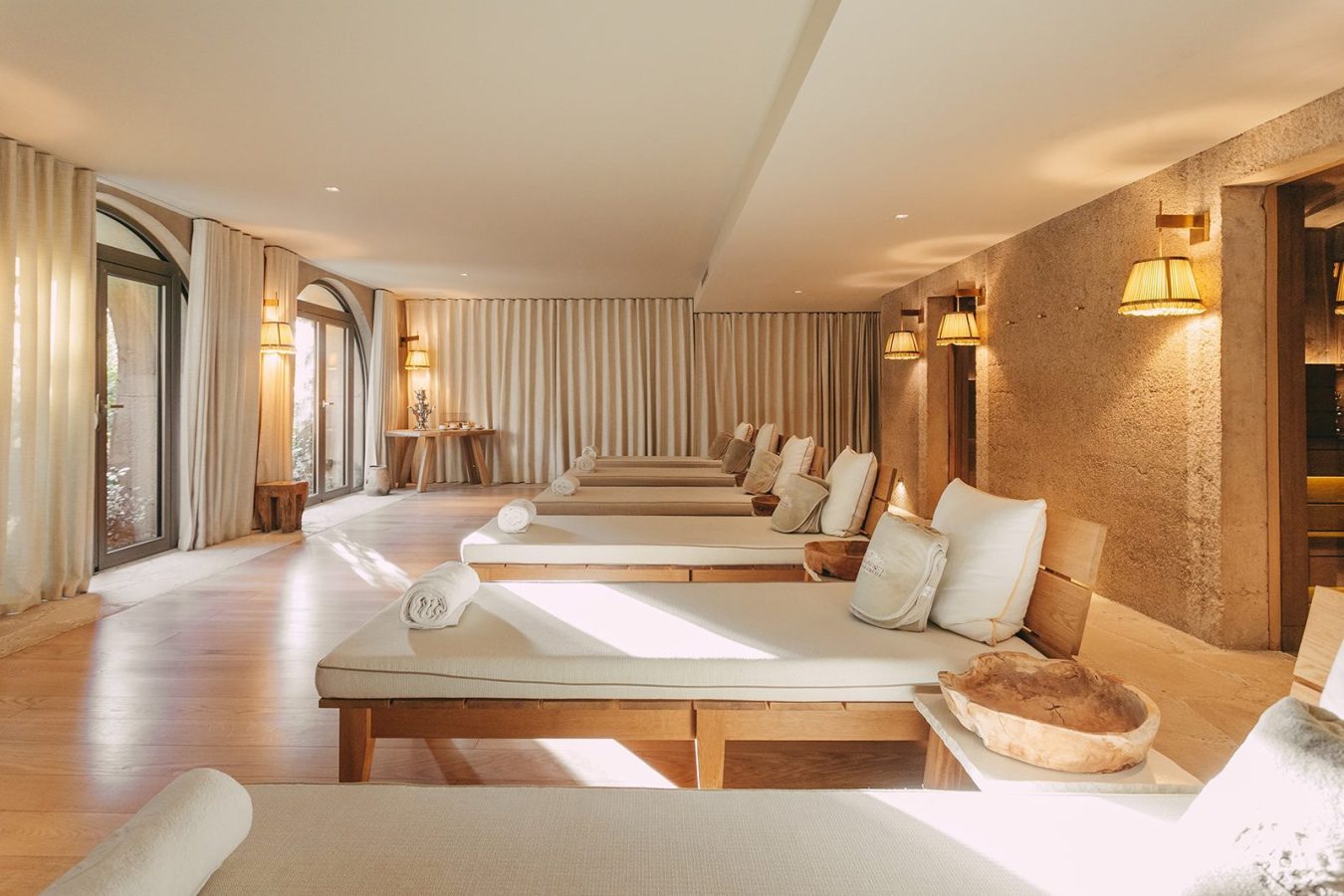 Review - We Check in to Lily of the Valley Hotel, La Croix-Valmer, France