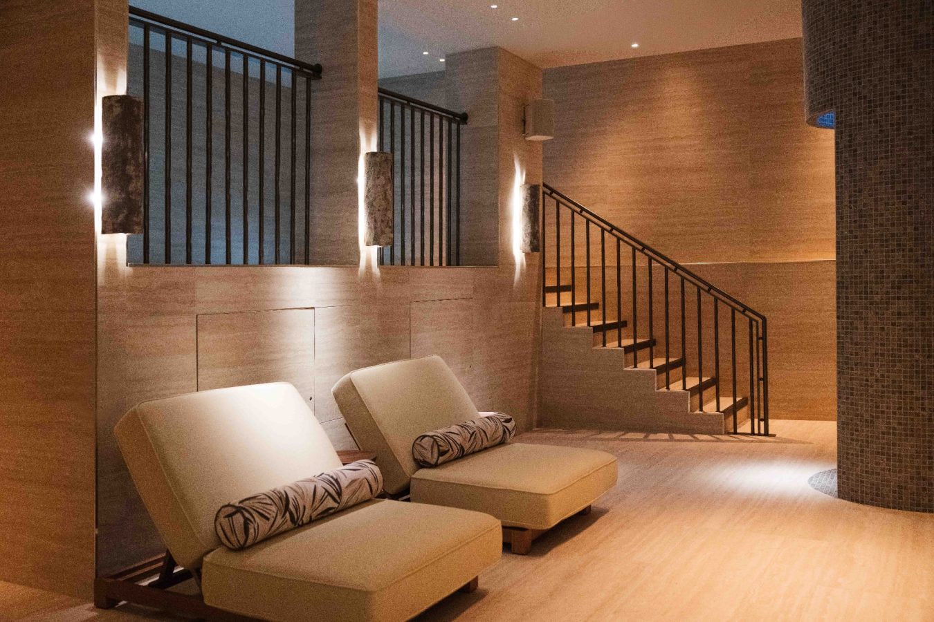 Review - We Check in to The Montcalm Mayfair &  YĀTRĀ Spa by COCON