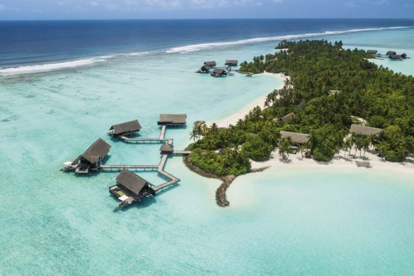 Review - We Check in to One&Only Reethi Rah, Maldives