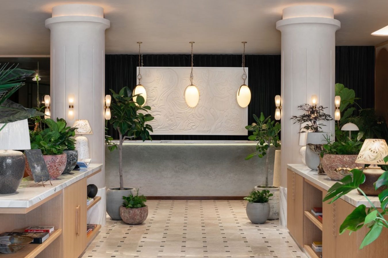 Review - We Check in to The Montcalm Mayfair &  YĀTRĀ Spa by COCON