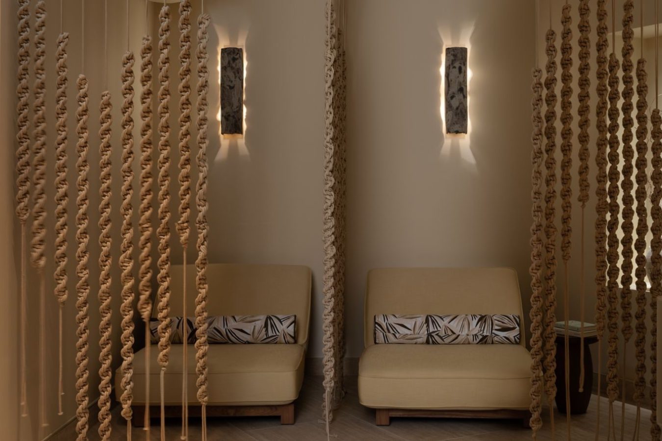 Review - We Check in to The Montcalm Mayfair &  YĀTRĀ Spa by COCON