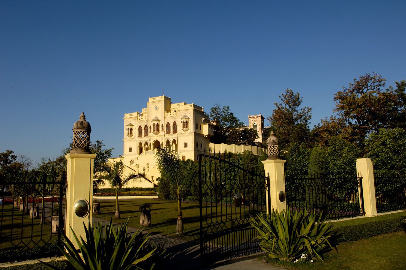 Ananda in the Himalayas Welcomes Renowned Fertility Expert Zita West for an Innovative Retreat