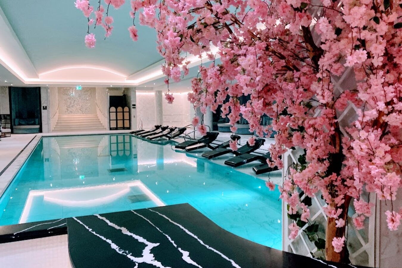 Review - We Check in to Fairmont Windsor Park