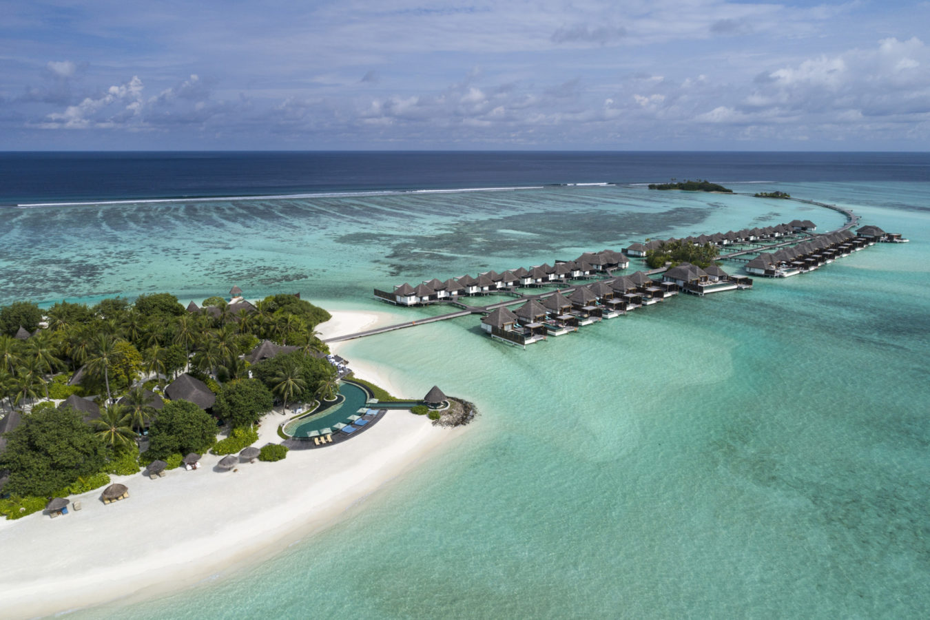 Review - We Check in to Four Seasons Kuda Huraa & the Island Spa, Maldives